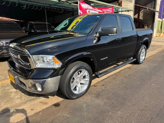 RAM CLASSIC 5.7 V8 GASOLINA LARAMIE CD 4X4 AUTOMÁTICO RAM CLASSIC 5.7 V8 GASOLINA LARAMIE CD 4X4 AUTOMÁTICO